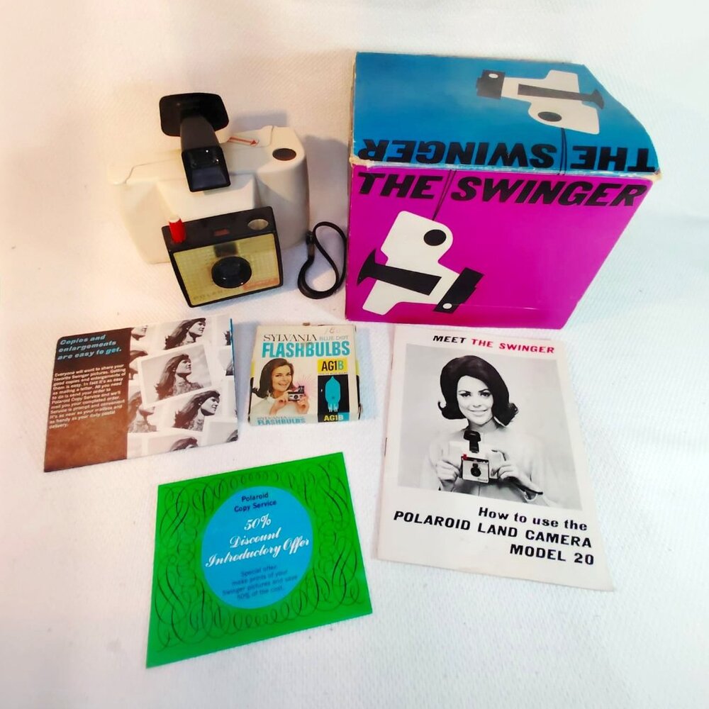 Vintage Polaroid Land Camera SWINGER Model 20 with Original Box UNTASTED C14-B13